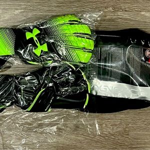 Under Amour Magnetico Goal Keeper Gloves new size 7